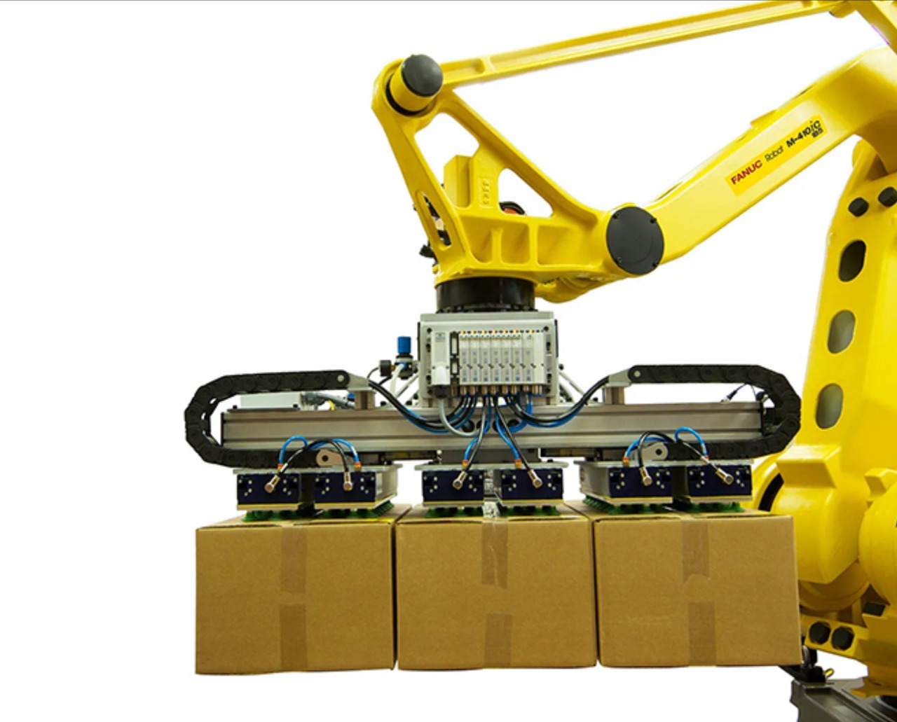 Cobots vs. Traditional Industrial Robots